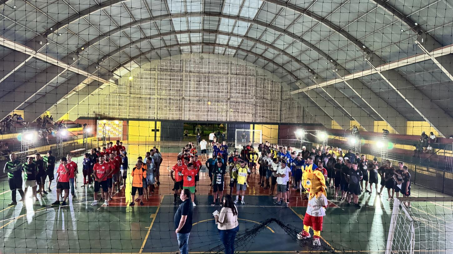 Abertura da 3ª Copa de Futsal movimenta o Ginásio de Esportes com 28 equipes na disputa