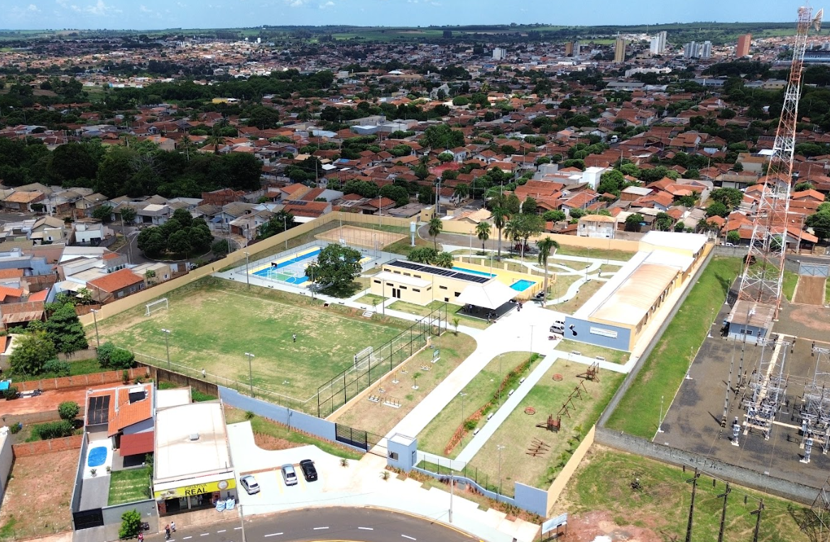 Academia da Saúde e Complexo Esportivo e Lazer no antigo Banespol são entregues nos 121 anos de Olímpia para atender a região leste