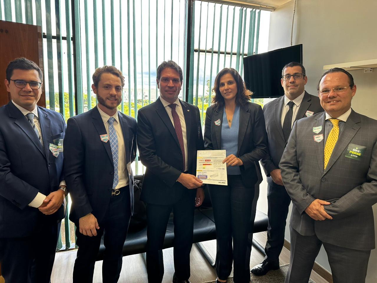 Hot Beach Parques & Resorts vai a Brasília pela manutenção do Perse