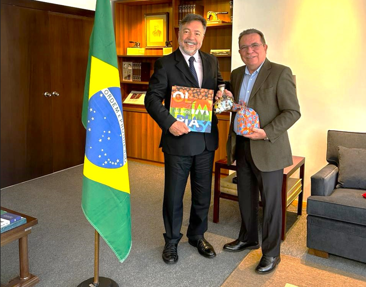 Cerimônia das Olimpíadas, reuniões com lideranças internacionais e projetos de desenvolvimento integram agenda oficial do Prefeito na Grécia