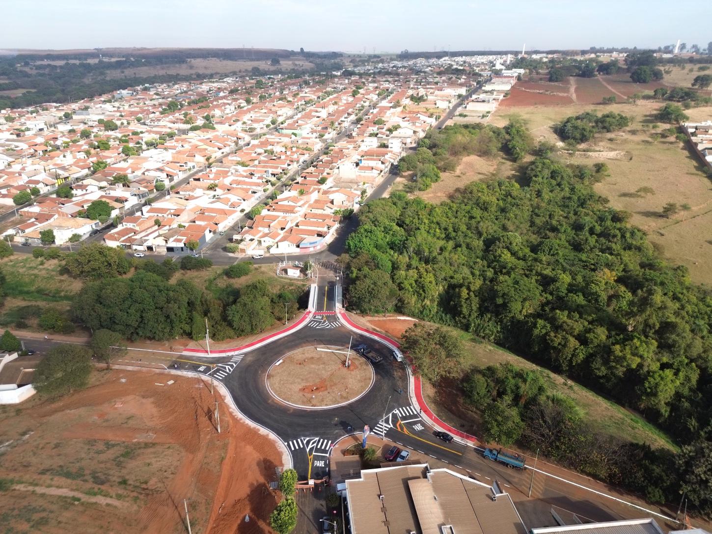 Trânsito será liberado na nova rotatória em frente ao HB e obras na ponte do Matadouro avançam