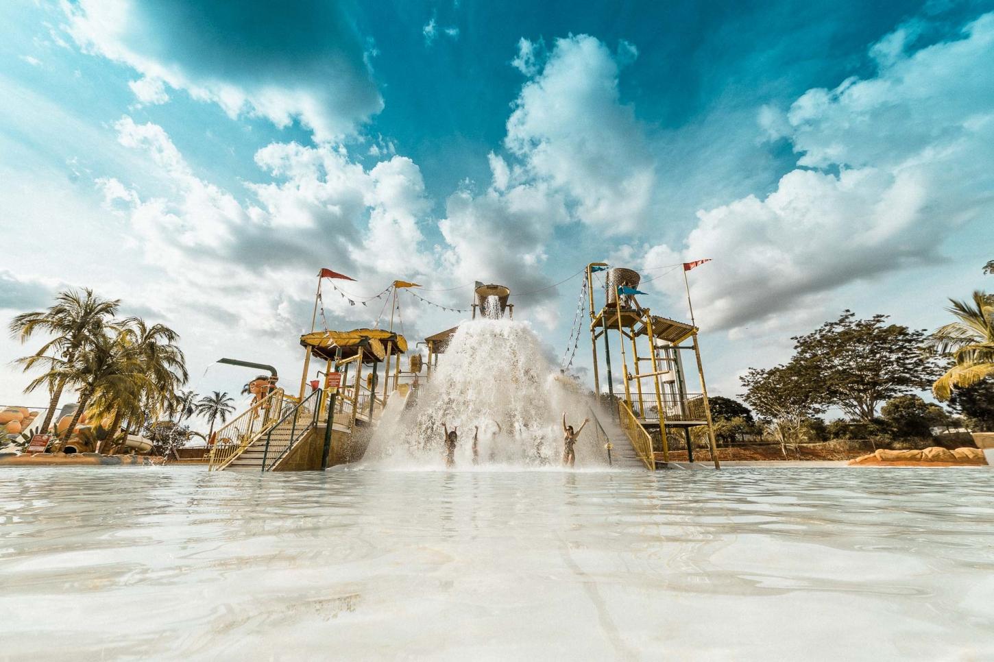 Hot Beach Olímpia lança Combo de Férias com descontos para curtir o parque aquático agora nas férias