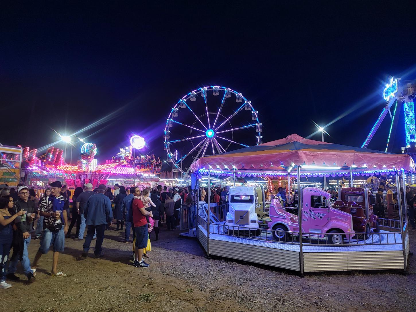 FEFOL 2024: Ingressos Gratuitos para o Parque de Diversões Disponíveis para Crianças de Programas Sociais