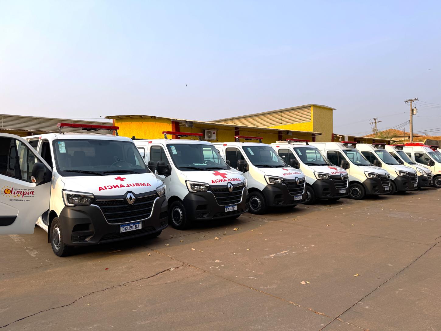 Prefeitura compra cinco novas ambulâncias para melhorar o atendimento de urgência na Saúde