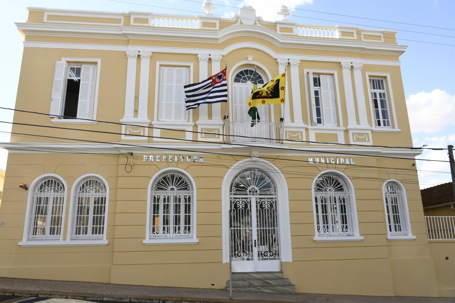 Prefeitura antecipa pagamento de novembro e da segunda parcela do 13º salário dos servidores
