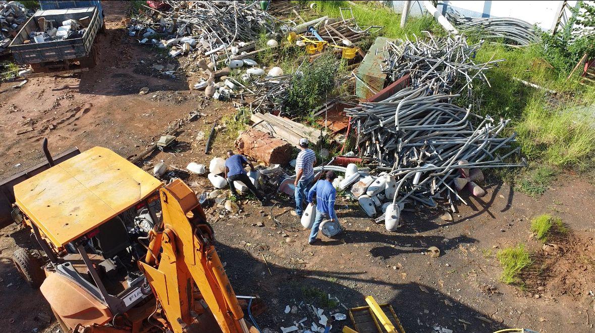 Prefeitura intensifica limpeza e serviços de roçada em espaços e prédios públicos de Olímpia