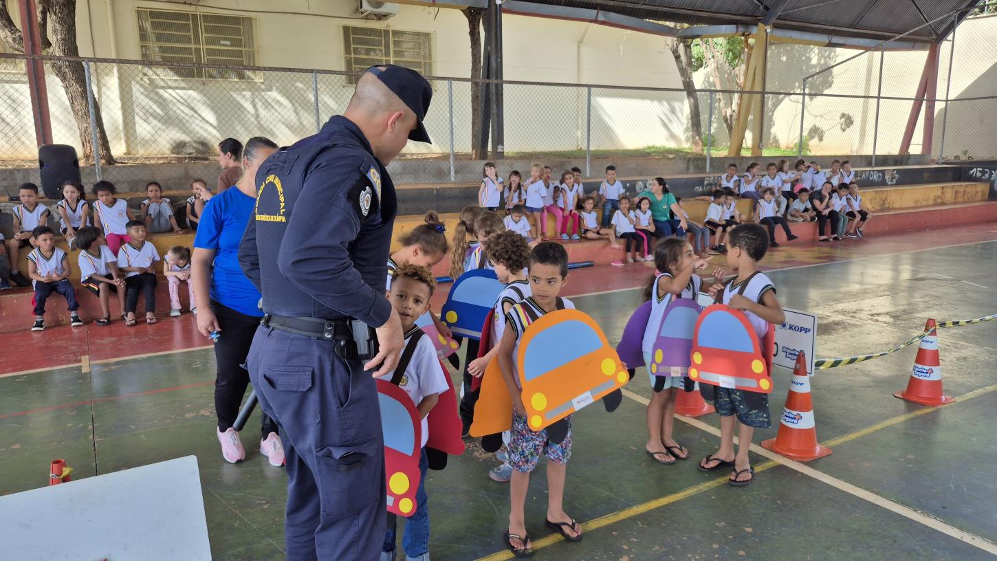 Prefeitura de Olímpia realiza ações educativas nas escolas durante o Maio Amarelo