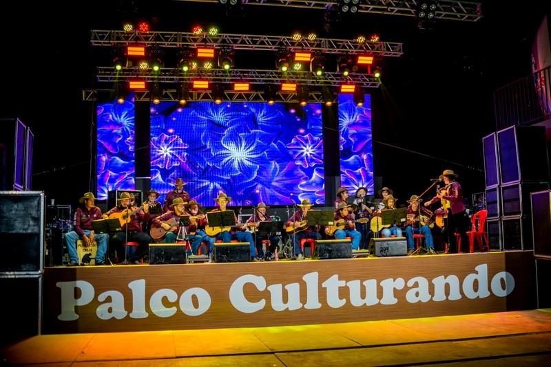Palco Culturando da Festa do Peão de Barretos recebe a 6ª Mostra Regional de Talentos Especiais da AGCIP (Crédito: Thais Ministro)