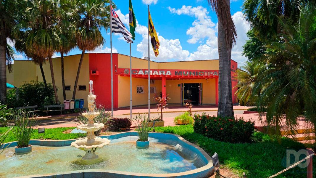 Câmara convoca sessão extraordinária com 13 projetos do Executivo e título ao governador Tarcísio