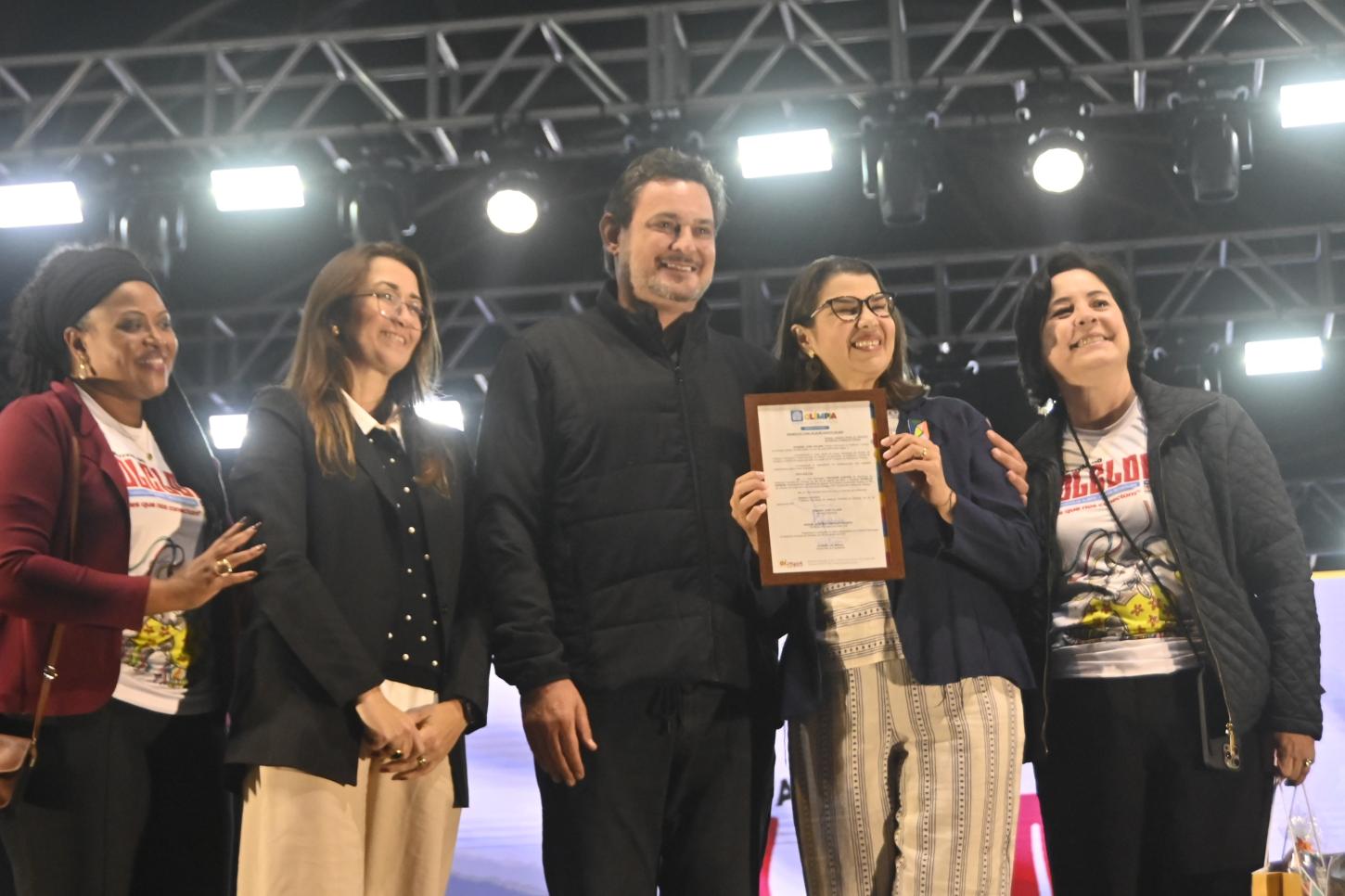 Com a presença da secretária estadual, Rio de Janeiro é anunciado como estado homenageado do FEFOL 2026