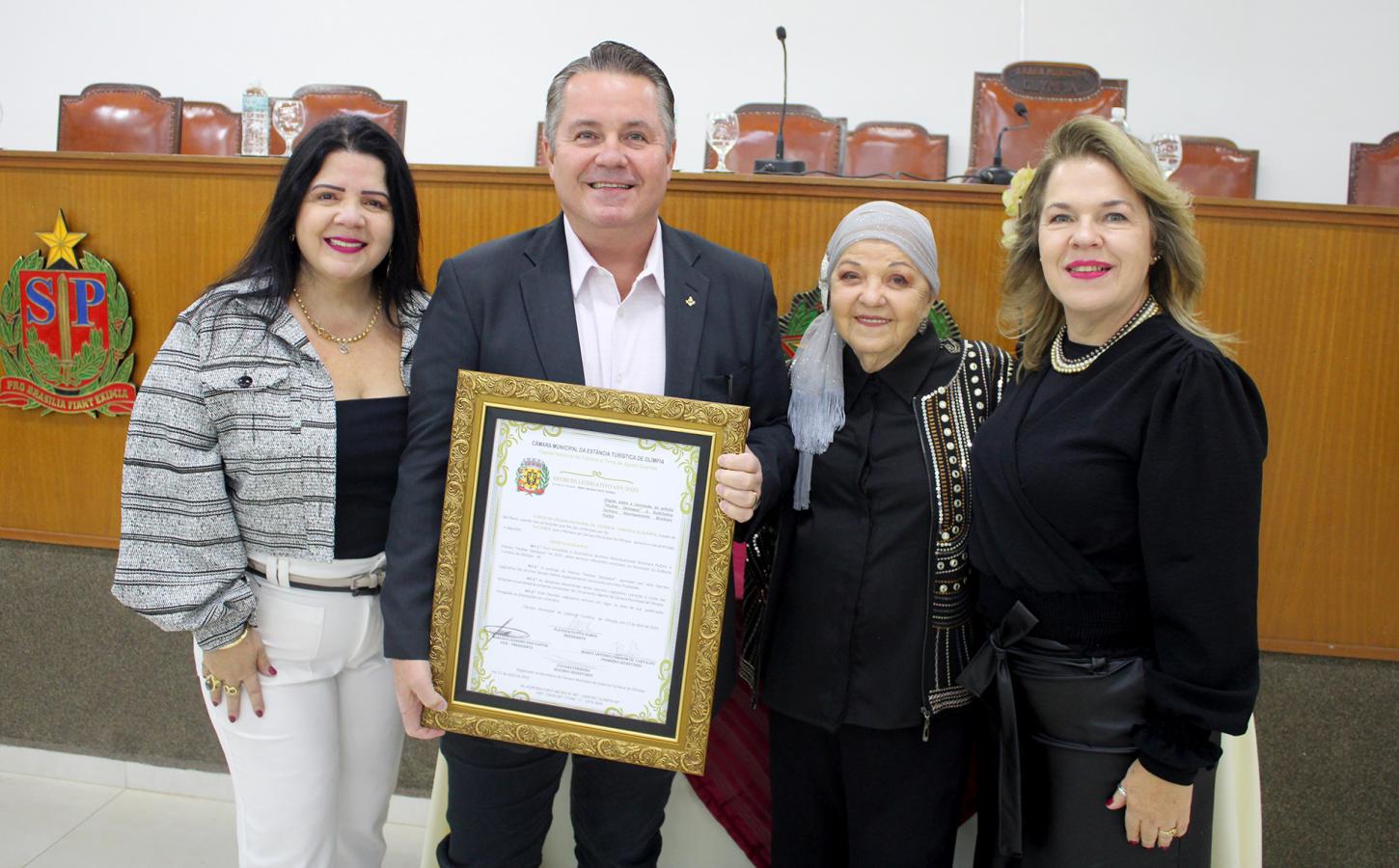 Prêmio Mulher Destaque reconhece legado de Reunique Puttini em Olímpia