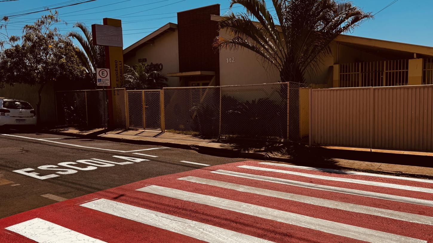 Pare, olhe e respeite: Secretaria de Trânsito promove a campanha de travessia segura “Faixa Viva”