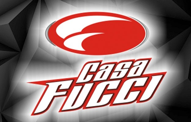 Hoje tem a última LIVE do mês na Casa Fucci! ✨🎥