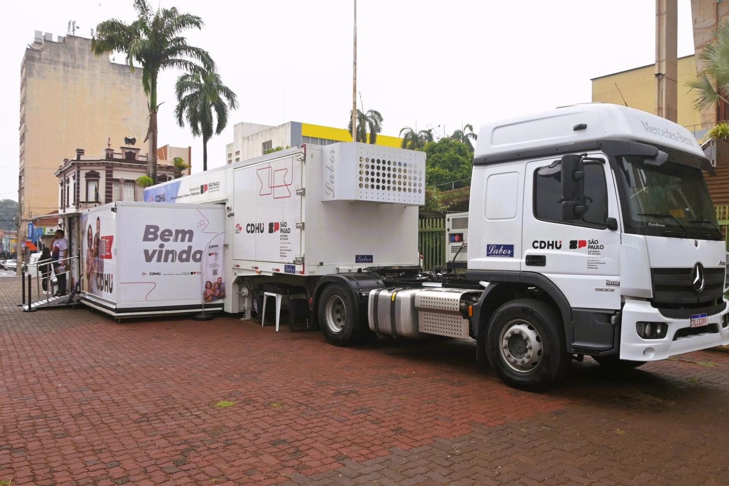 Unidade móvel do CDHU encerra atendimentos neste sábado (01) na Praça da Matriz