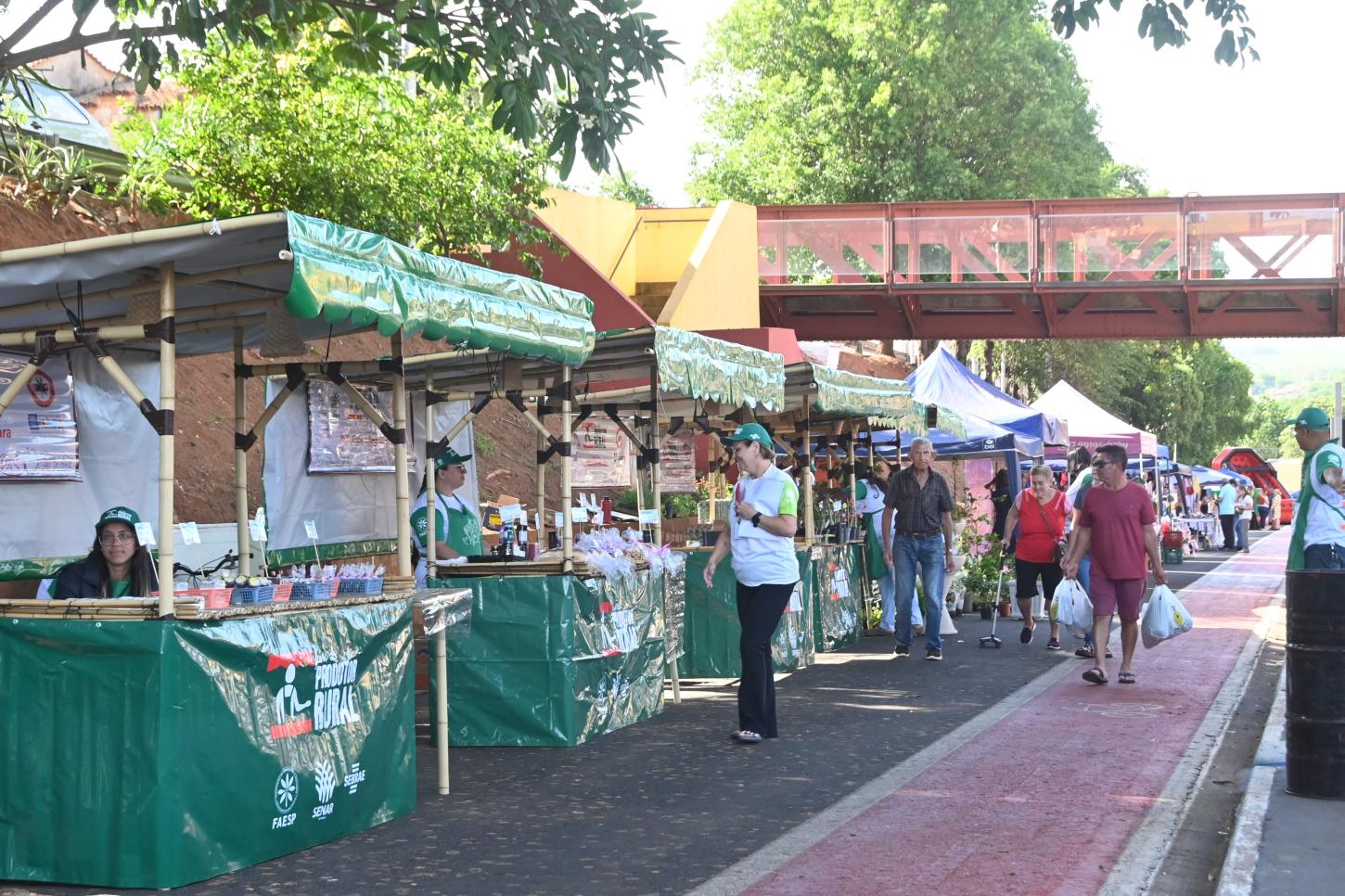 Domingo de Feira Livre: última edição de novembro traz apresentação da dupla Preto e Pretinha