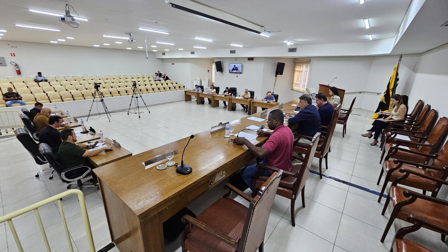 Câmara aprova pacote de R$ 67 milhões e novo auxílio estudantil em Olímpia