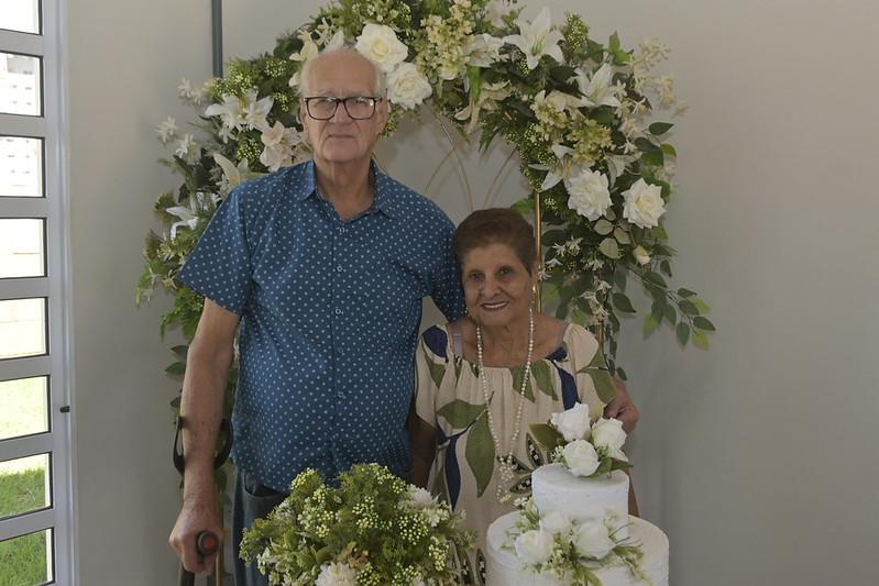 Amor que floresce: Casamento no Residencial Vida Longa emociona e simboliza recomeço após os 70 anos