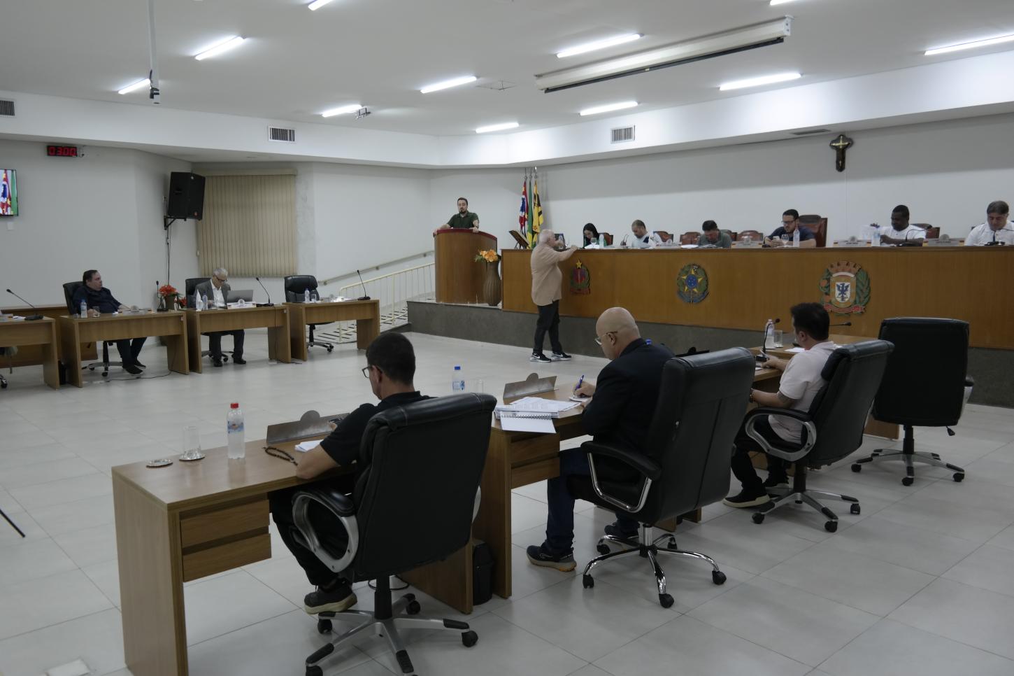 Câmara aprova reajuste de servidores e autoriza crédito de R$ 36 milhões junto ao BNDES