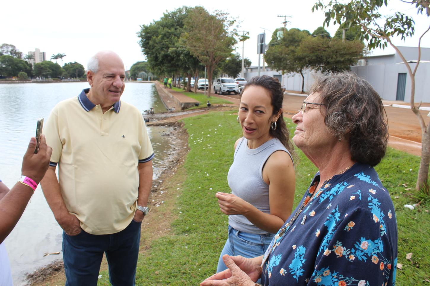 Guaíra solta 2 toneladas de peixes e para o tradicional concurso de pesca