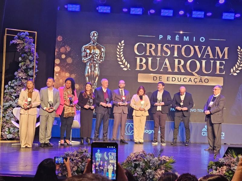 Olímpia é reconhecida nacionalmente com o Troféu Cristovam Buarque de Educação Inclusiva