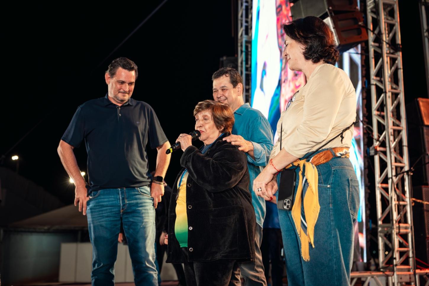 Olímpia entrega as primeiras homenagens da Ordem do Mérito do Folclore Brasileiro durante o 62º FEFOL