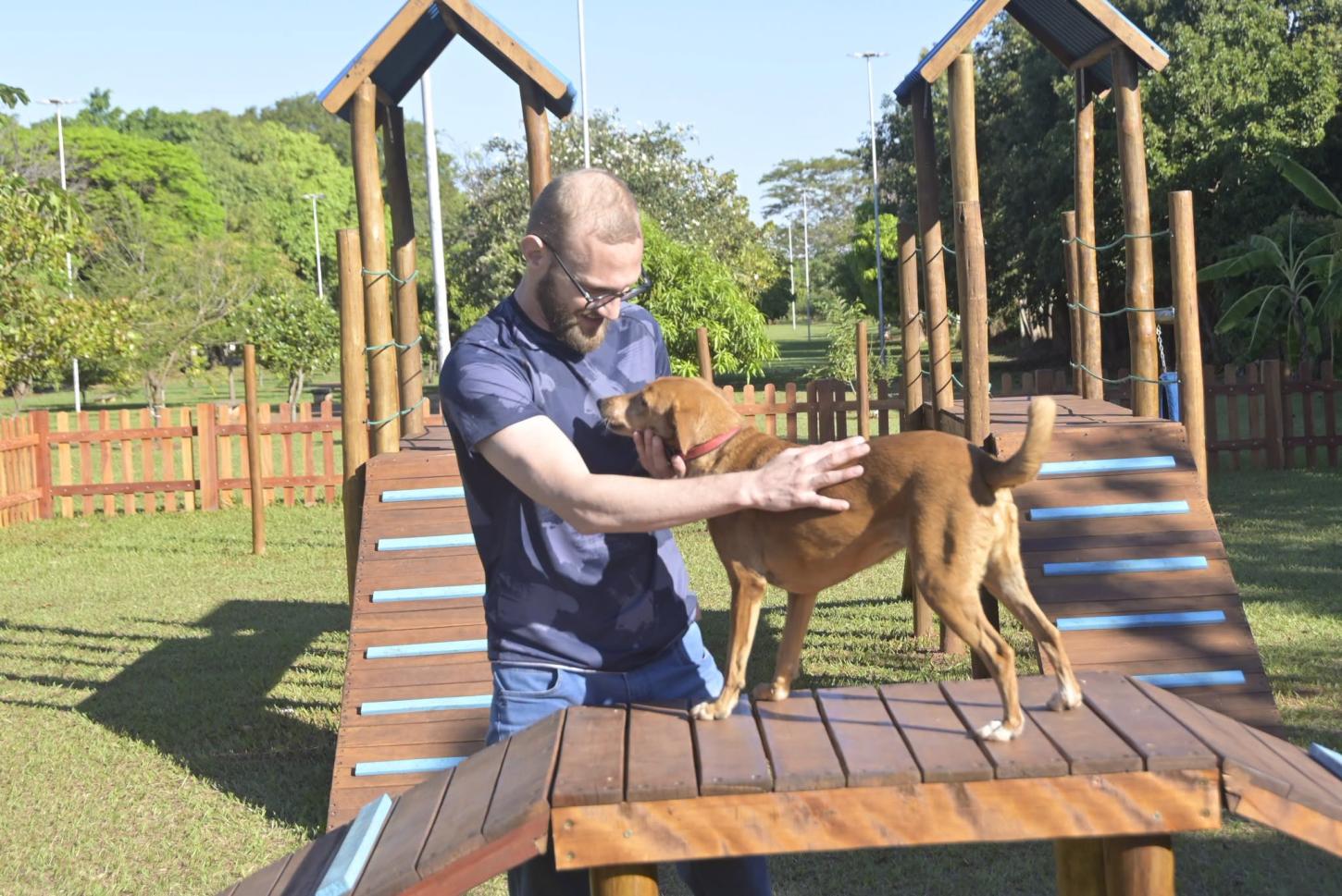 Região da Cohab III recebe o 1º Espaço Pet de Olímpia voltado para o bem-estar animal