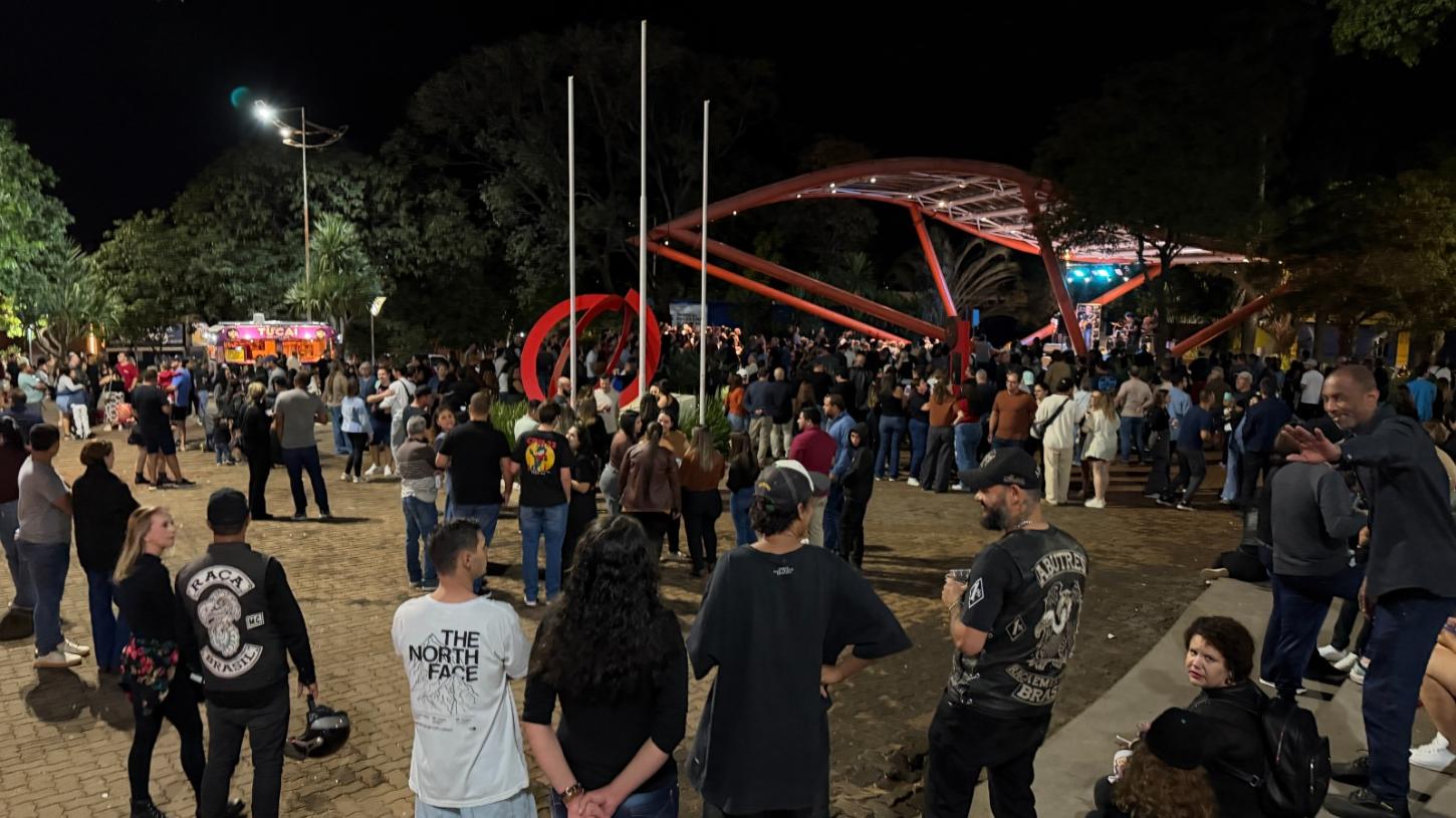 Cultura no Coreto: Claudia Gabriel canta sucessos de Simone Mendes em show gratuito na próxima sexta (30)