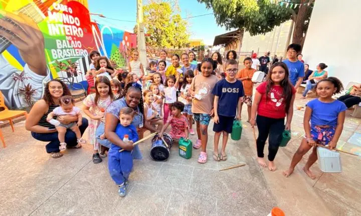 Arte, música e cultura popular marcam edição do “Férias na Estação”