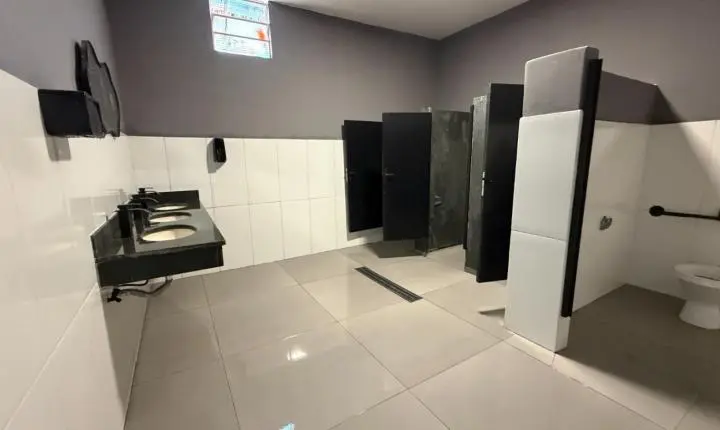 Banheiros do Recinto do Folclore passam por reforma inédita para oferecer mais conforto ao público do FEFOL