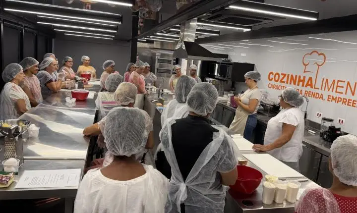 Carreta Do Cozinhalimento Forma 132 Alunos Em Cursos Gratuitos De Pães, Bolos E Marmitas Saudáveis Em Olímpia