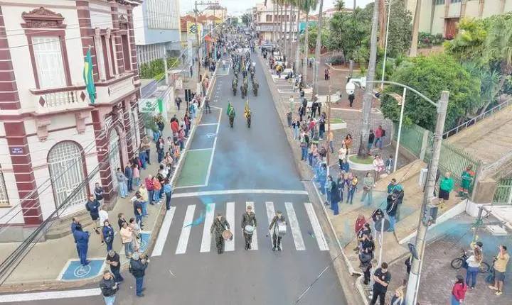 Desfile cívico de 07 de setembro reúne 2 mil pessoas em Olímpia