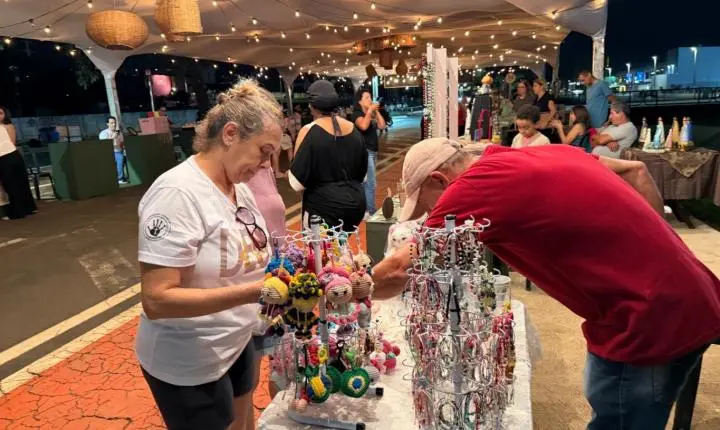 Feira nas Férias já está em funcionamento e terá atração musical nesta sexta (3)
