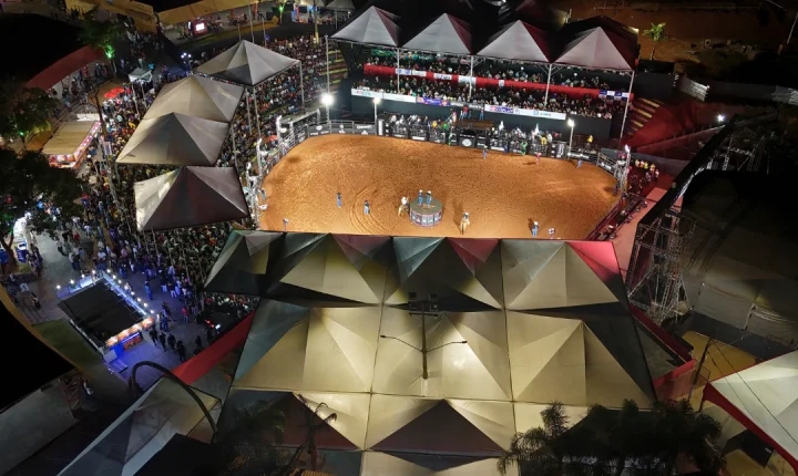 Fundo Social segue com a troca de alimentos por ingressos da pista solidária do Olímpia Rodeo Festival