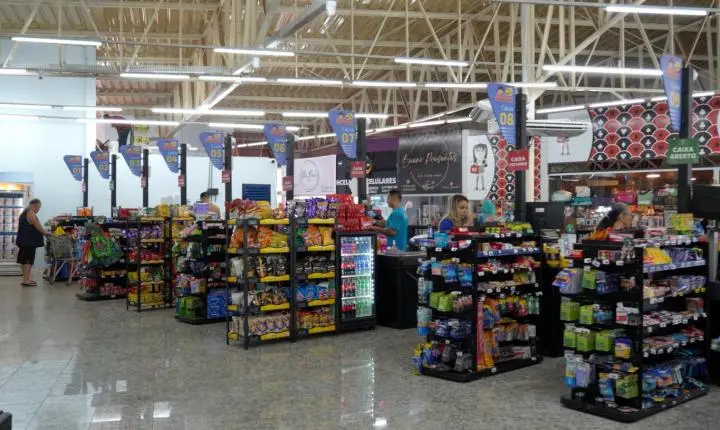 Iquegami Supermercados promove café da manhã especial para mães em todas as lojas no Dia das Mães