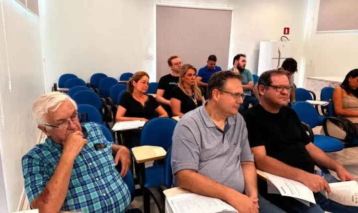 Prefeitura capacita médicos para facilitar acesso da população aos medicamentos gratuitos