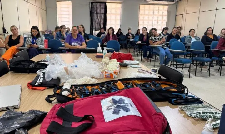Prefeitura inicia formação em primeiros socorros para equipes da rede municipal de ensino