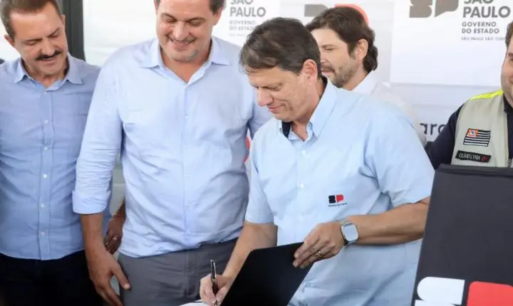 Tarcísio coloca Estado à disposição para tirar aeroporto de Olímpia do papel